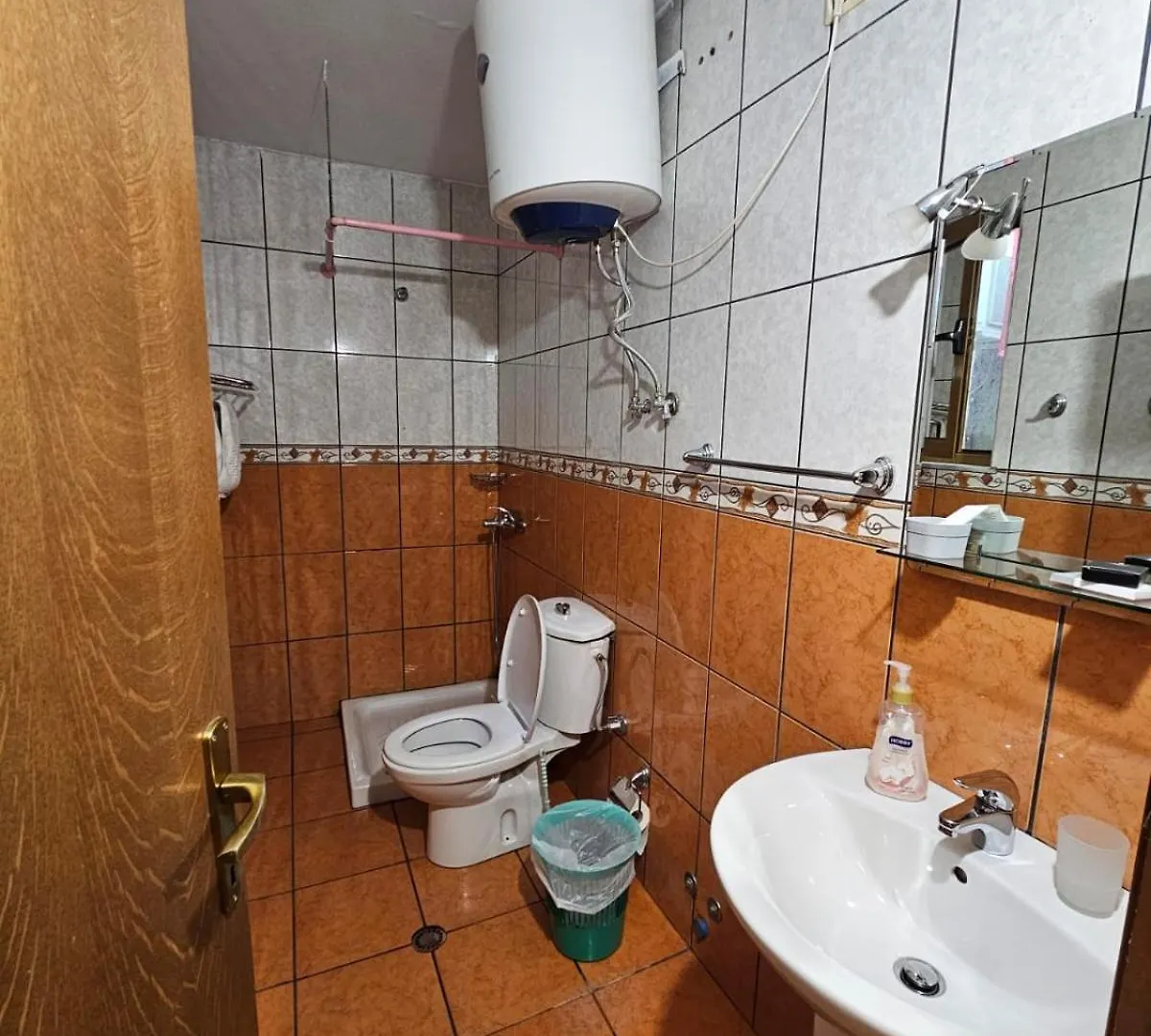 Hotel My Rooms Tirane 0*, تيرانا ألبانيا