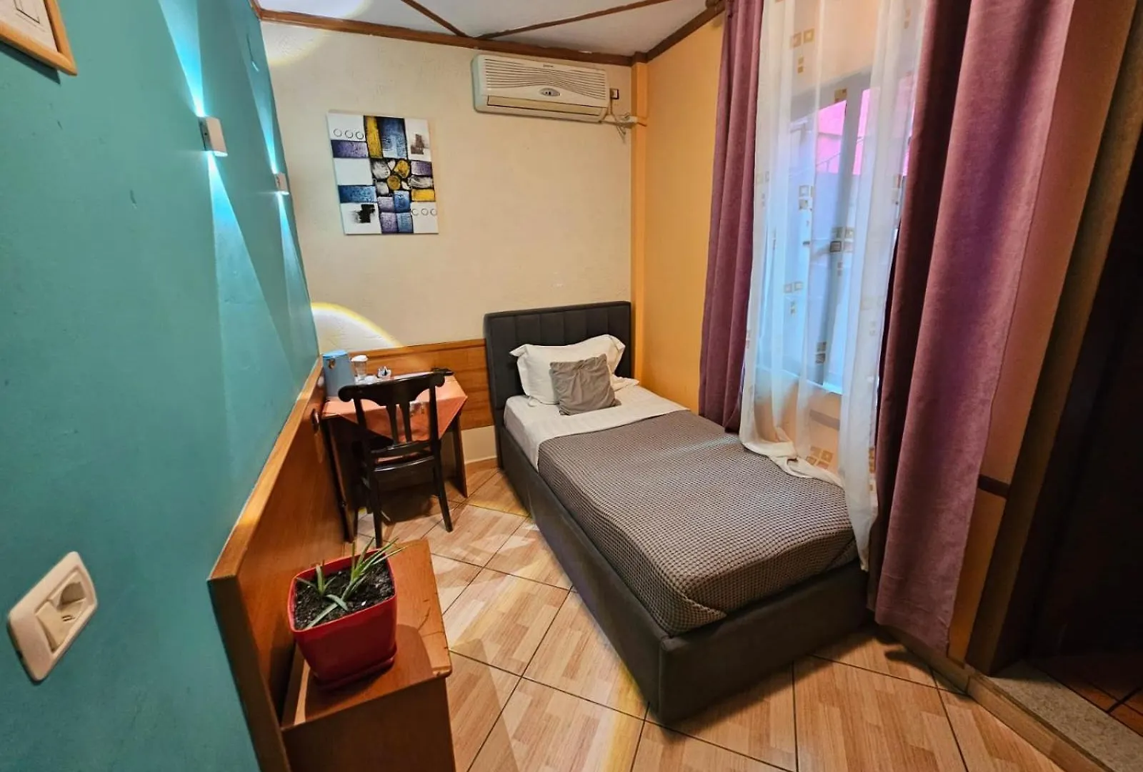 Hotel My Rooms Tirane شقة